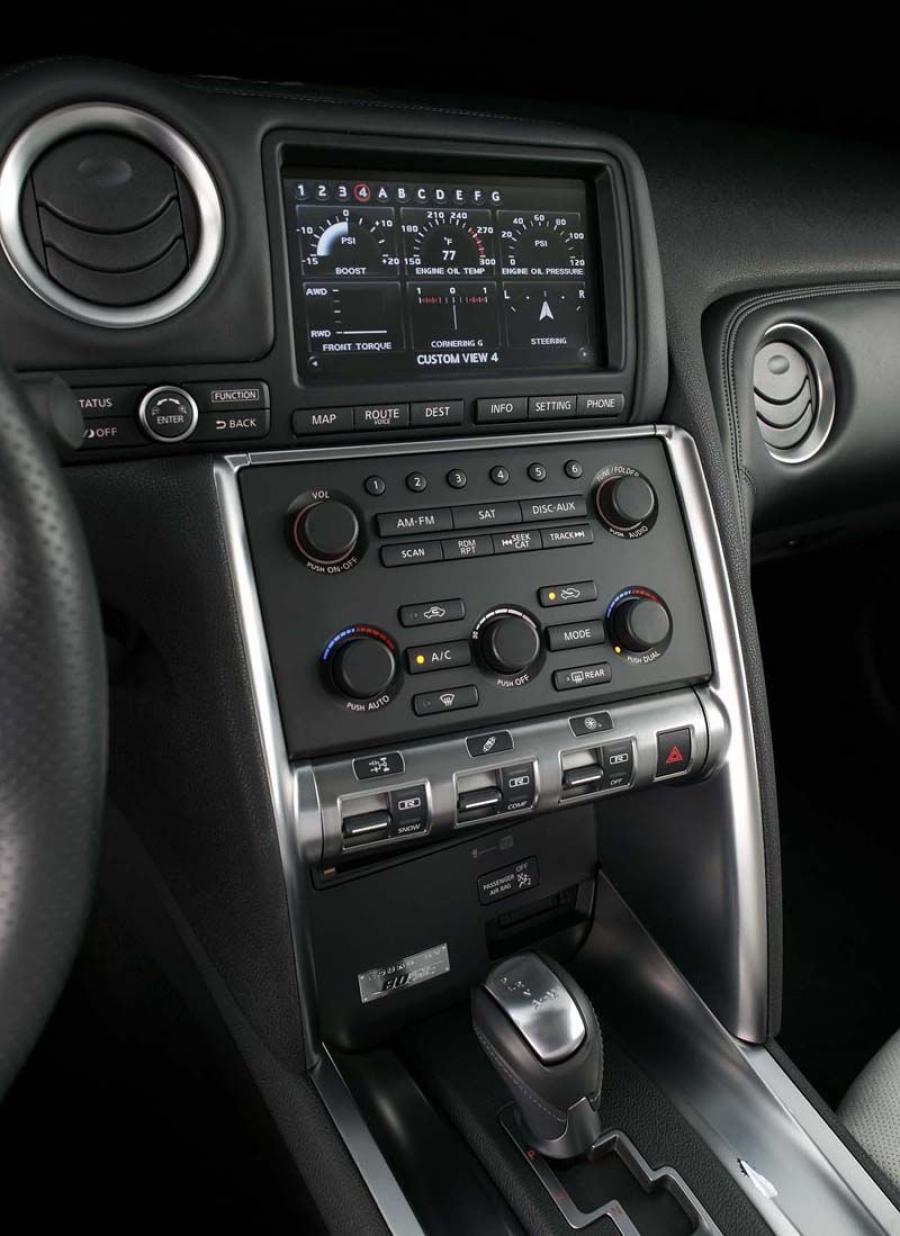  Nissan GT-R 2008 года  (US) (фото 14 из 52)